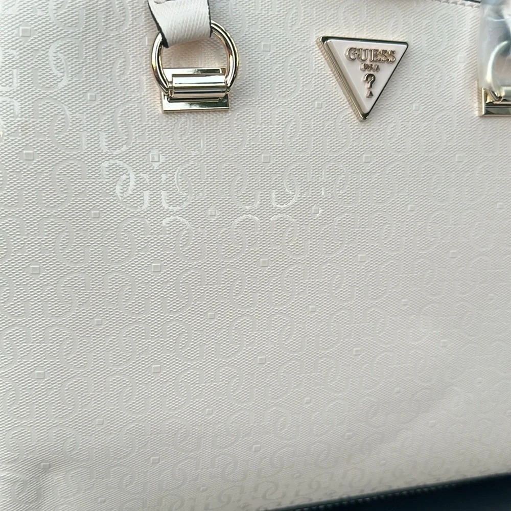 New GUESS Alexie Logo Girlfriend Satchel